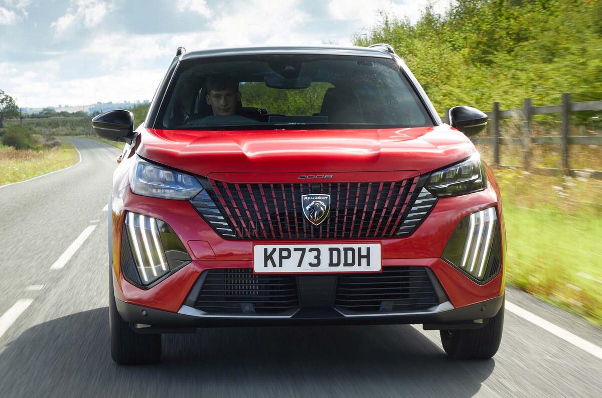 Peugeot 2008 front grille